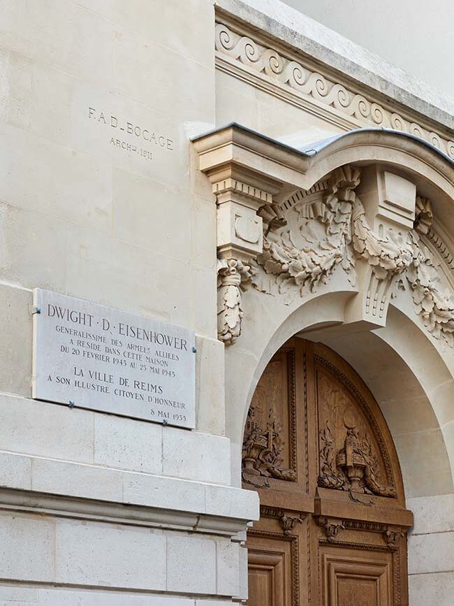 Plaque historique de la Résidence